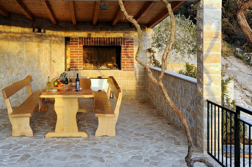 Holiday Home Mirna Vala Sevid ภายนอก รูปภาพ