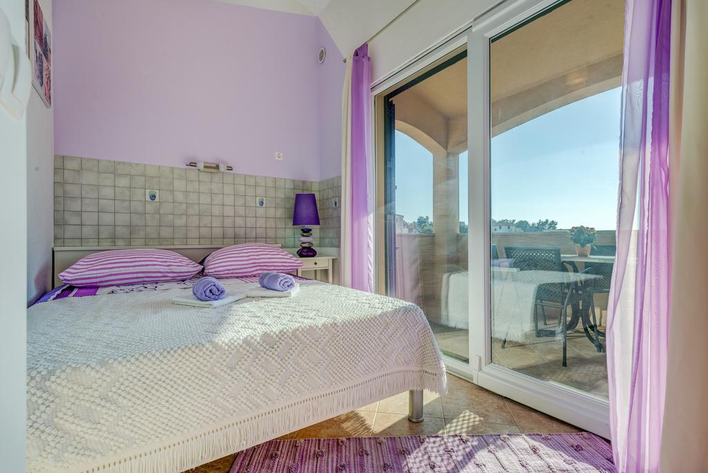 Holiday Home Mirna Vala Sevid ภายนอก รูปภาพ