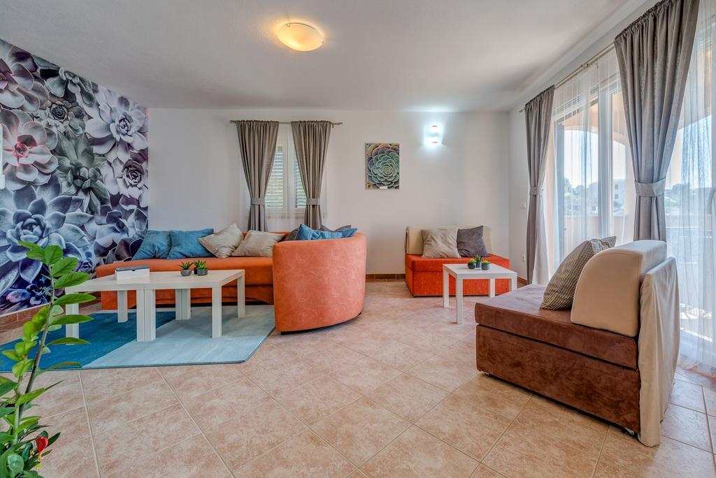 Holiday Home Mirna Vala Sevid ภายนอก รูปภาพ