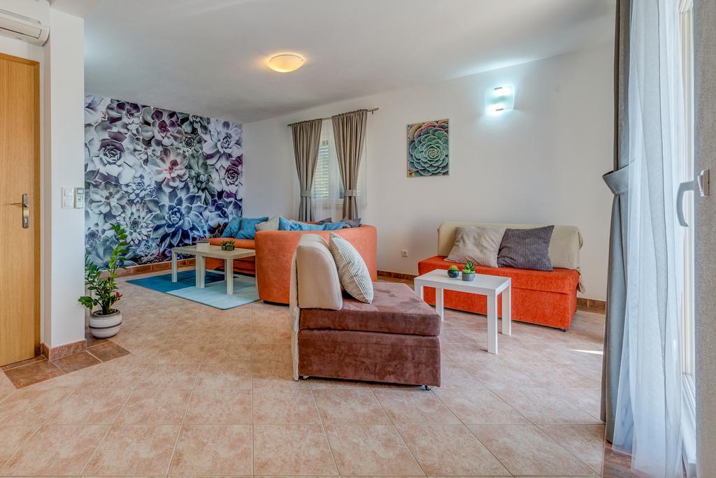 Holiday Home Mirna Vala Sevid ภายนอก รูปภาพ