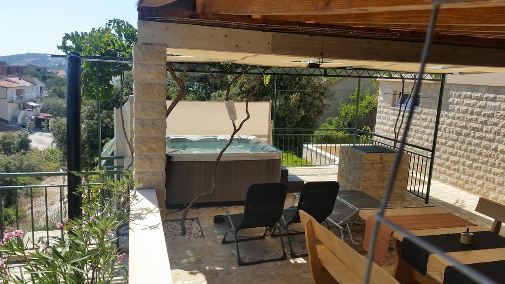 Holiday Home Mirna Vala Sevid ภายนอก รูปภาพ