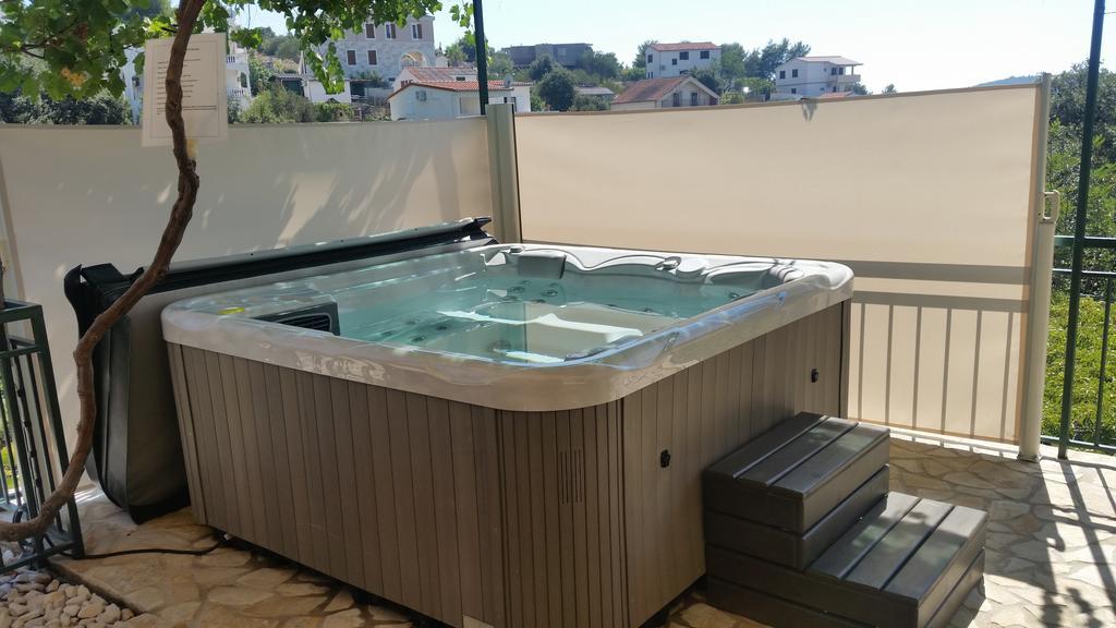 Holiday Home Mirna Vala Sevid ภายนอก รูปภาพ
