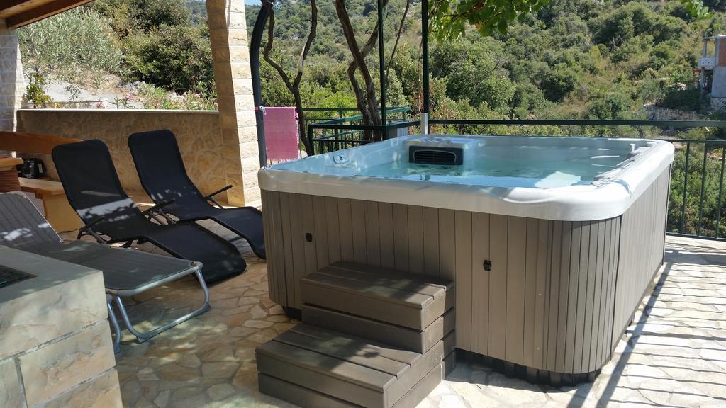 Holiday Home Mirna Vala Sevid ภายนอก รูปภาพ