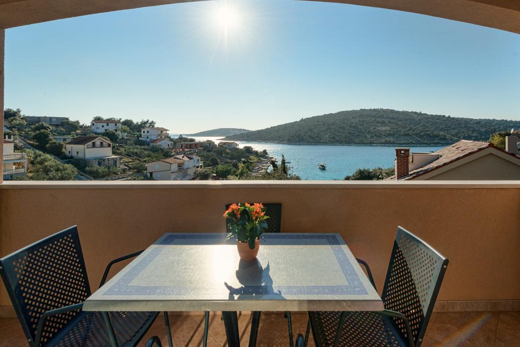 Holiday Home Mirna Vala Sevid ภายนอก รูปภาพ