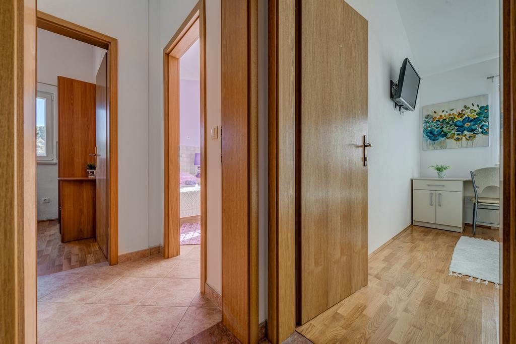 Holiday Home Mirna Vala Sevid ภายนอก รูปภาพ