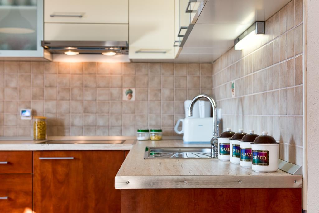 Holiday Home Mirna Vala Sevid ภายนอก รูปภาพ