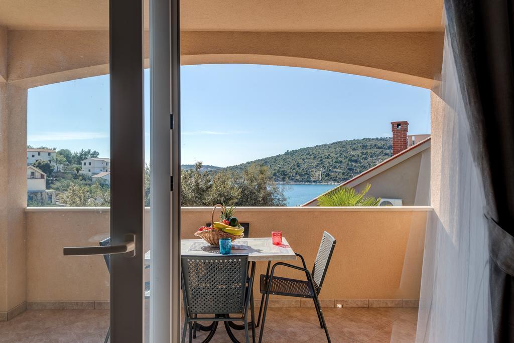 Holiday Home Mirna Vala Sevid ภายนอก รูปภาพ